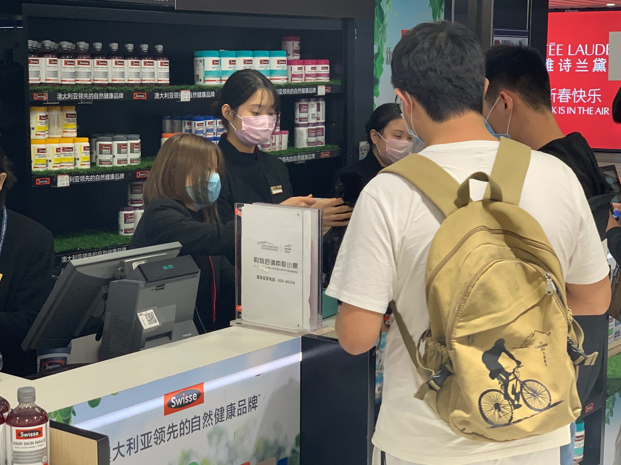 【中國(guó)免稅人在行動(dòng)?一線直擊篇】之三：抗“疫”前線，服務(wù)不打烊！